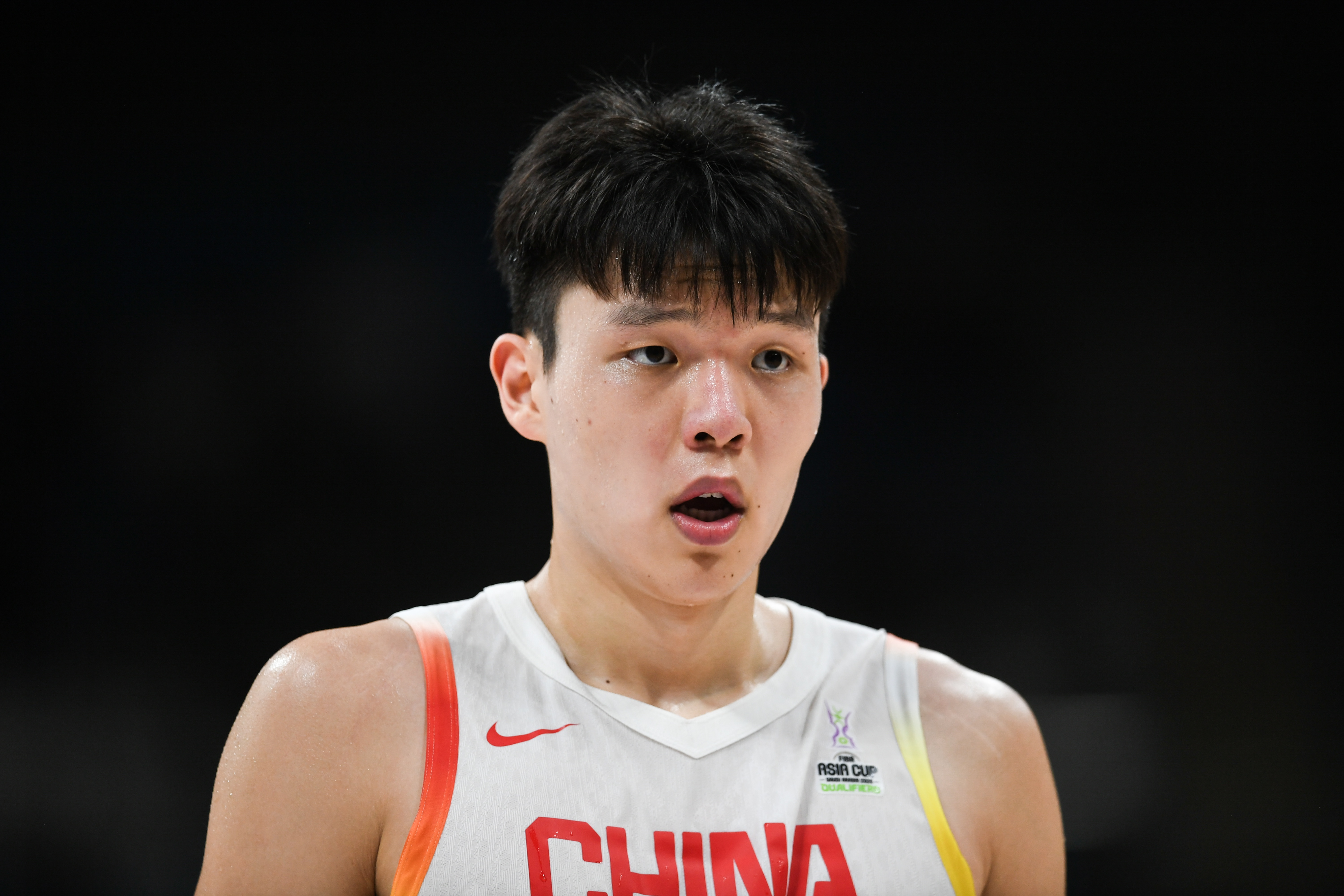 Kaiyun Sports-杨瀚森重返国家队是否减少挡拆？专家称挡拆可有效牵制对手中锋