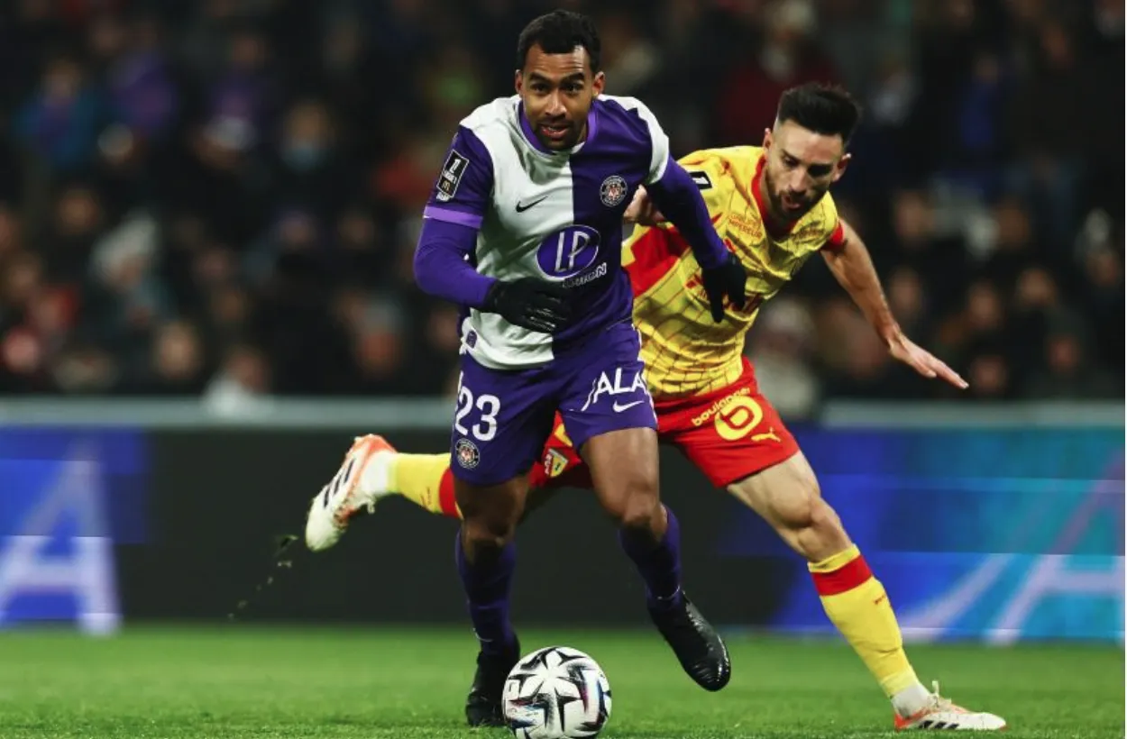 登录入口-队报：图卢兹中场卡塞雷斯大概率留队，俱乐部无意冬窗放人